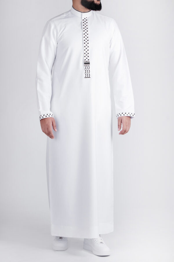 Men's White Thawb With Golden Embroidery - Image 5