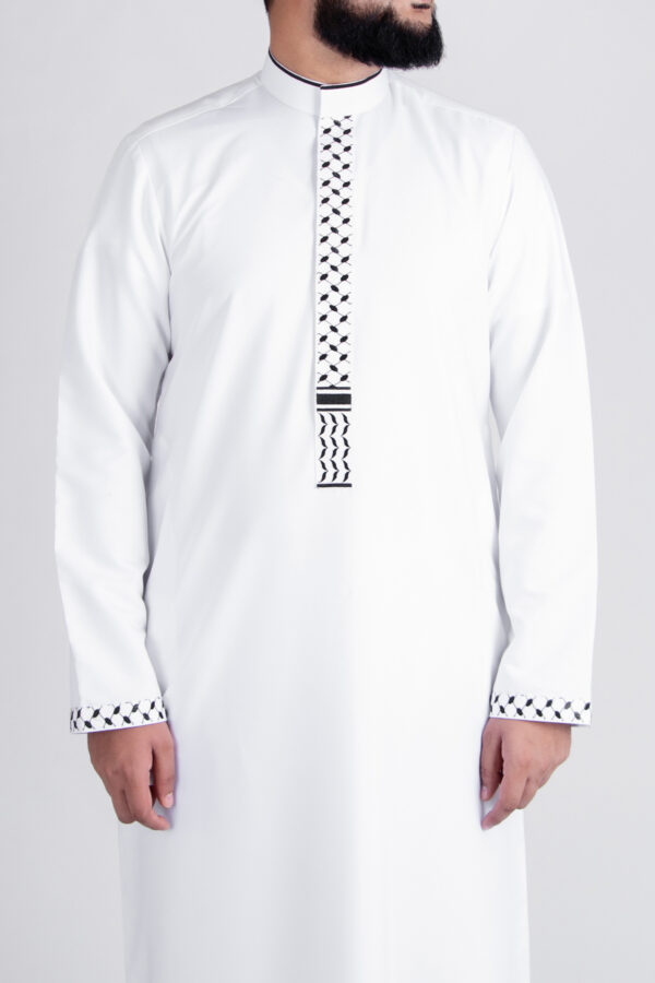 Men's White Thawb With Golden Embroidery - Image 8